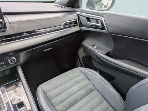 Used 2022 Mitsubishi Outlander SEL Black Edition image 18