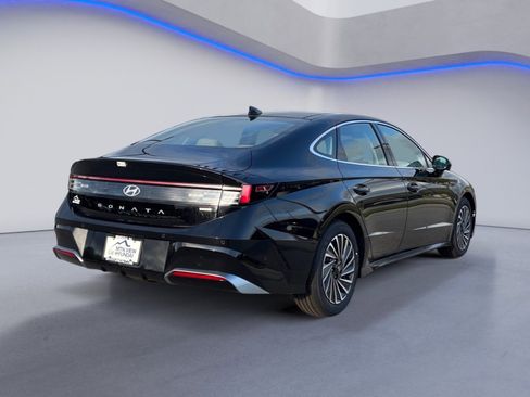 New 2025 Hyundai Sonata Limited image 5