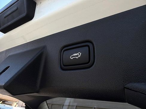 Certified 2025 Hyundai Tucson SEL FWD image 25
