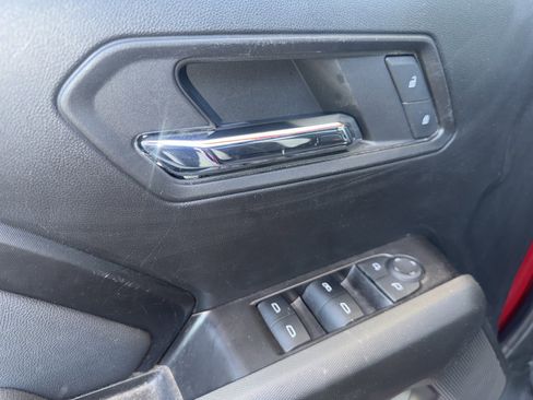 Used 2024 Chevrolet Colorado LT w/ LT Convenience Package II image 7