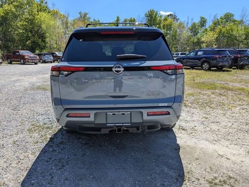 New 2026 Nissan Pathfinder Platinum w/ Cargo Package FWD image 7