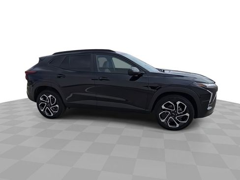 Certified 2025 Chevrolet Trax RS w/ Sunroof Package image 9