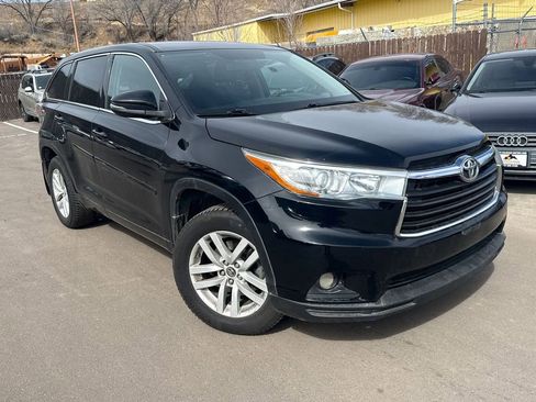 Used 2016 Toyota Highlander LE w/ Protection Package #3 image 1