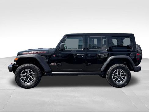Used 2025 Jeep Wrangler Unlimited Rubicon AWD/4WD image 4