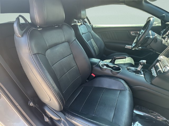 Used 2015 Ford Mustang Premium RWD image 16