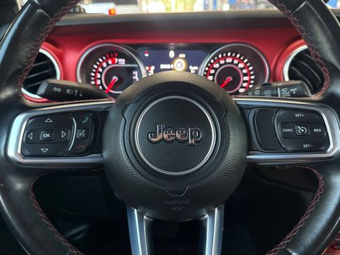 Used 2020 Jeep Wrangler Unlimited Rubicon w/ LED Lighting Group AWD/4WD image 33