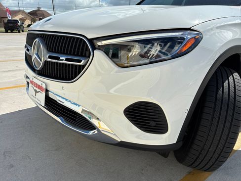 Used 2024 Mercedes-Benz GLC 300 4MATIC image 55