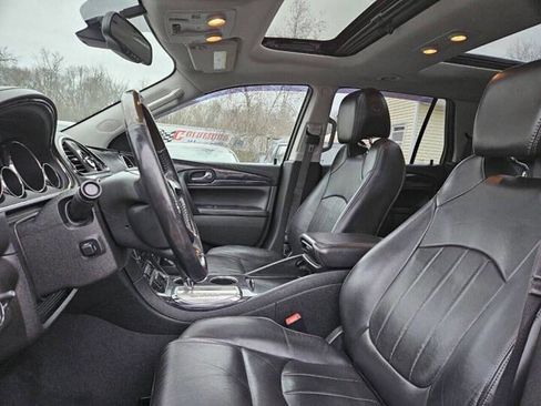 Used 2017 Buick Enclave Premium image 16
