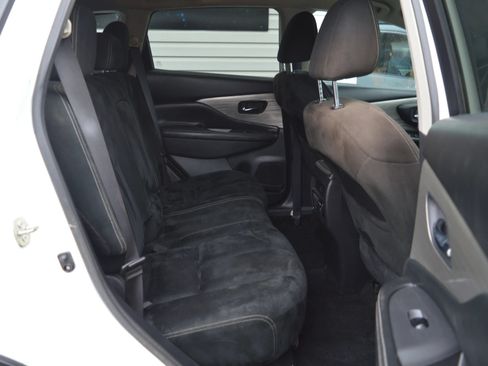 Used 2016 Nissan Murano SV AWD/4WD image 19