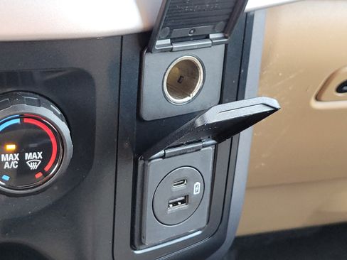 Used 2023 Ford F150 XLT image 21