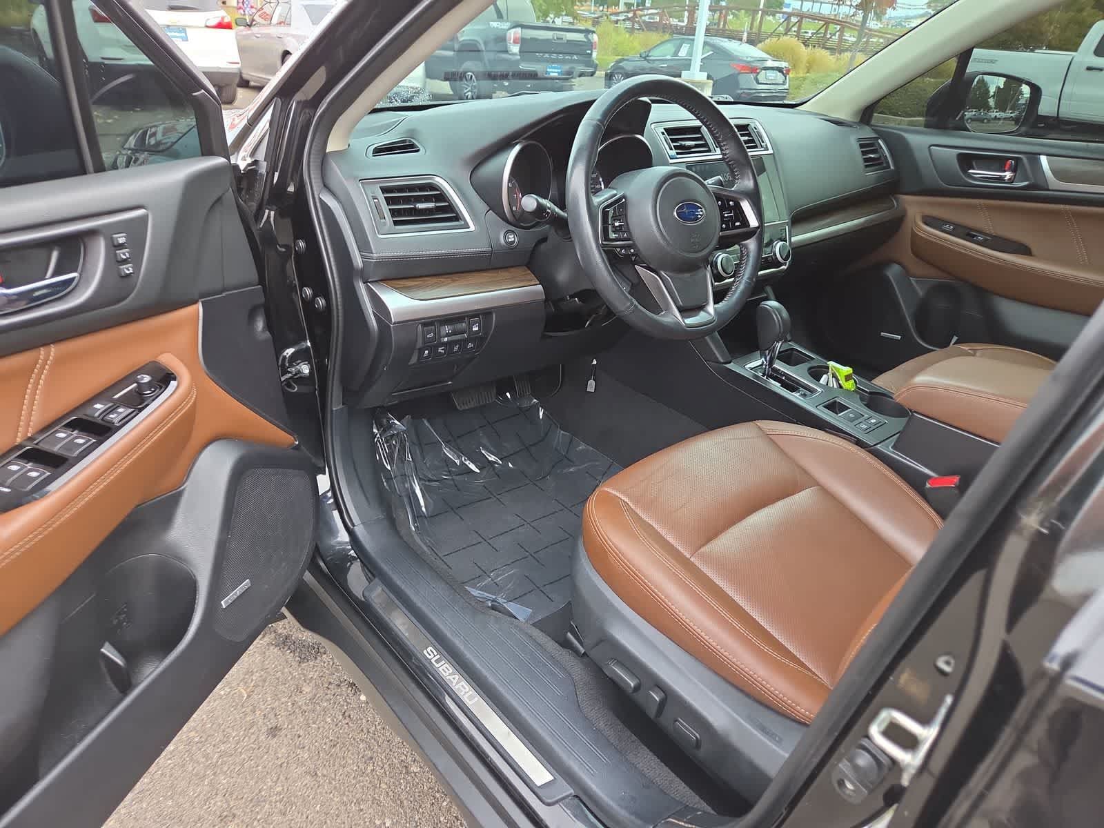 Used 2019 Subaru Outback 3.6R Touring w/ Popular Package #3A AWD/4WD image 10