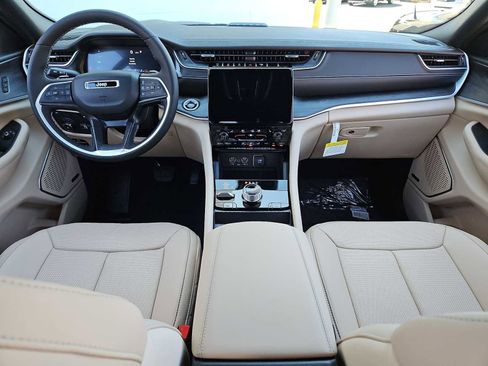 Used 2024 Jeep Grand Cherokee Limited 4xe w/ Luxury Tech Group II image 14