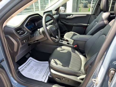 Used 2026 Ford Escape Platinum w/ Premium Technology Package AWD/4WD image 13