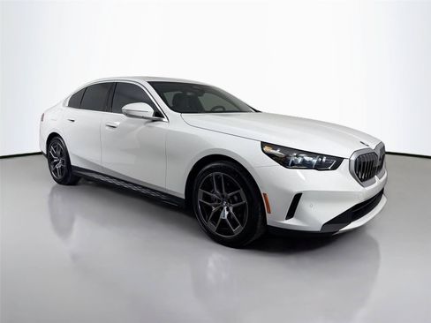 New 2026 BMW 530i w/ Premium Package RWD image 4
