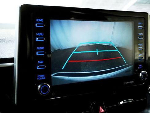 Used 2021 Toyota Corolla SE w/ Carpet Mat Package (TMS) image 19