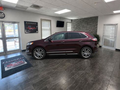 Used 2019 Ford Edge Titanium w/ Equipment Group 301A FWD image 7