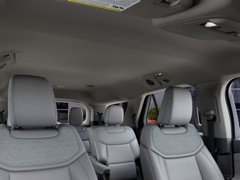 New 2027 Ford Explorer Active w/ Active Comfort Package AWD/4WD image 22