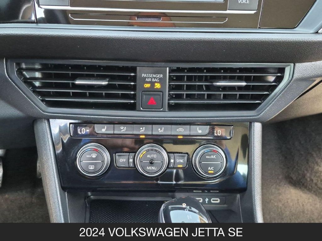 Used 2024 Volkswagen Jetta SE FWD image 22
