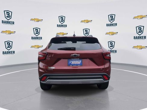 Used 2025 Chevrolet Trax LT w/ Driver Confidence Package FWD image 7