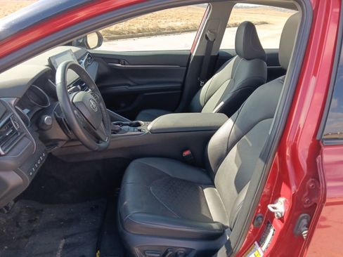 Used 2024 Toyota Camry XSE w/ Navigation Package image 19