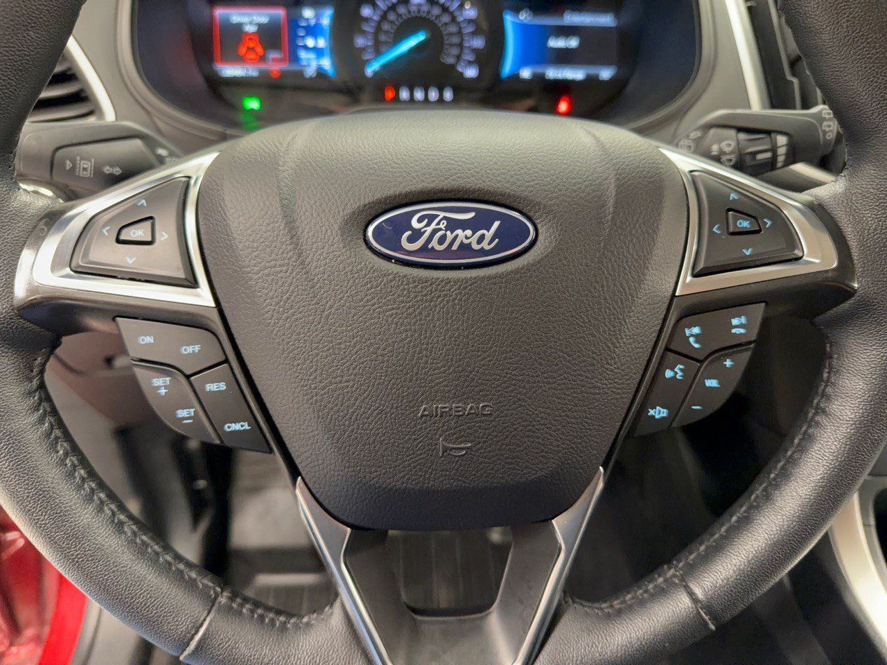 Used 2024 Ford Edge SEL w/ Convenience Package AWD/4WD image 10