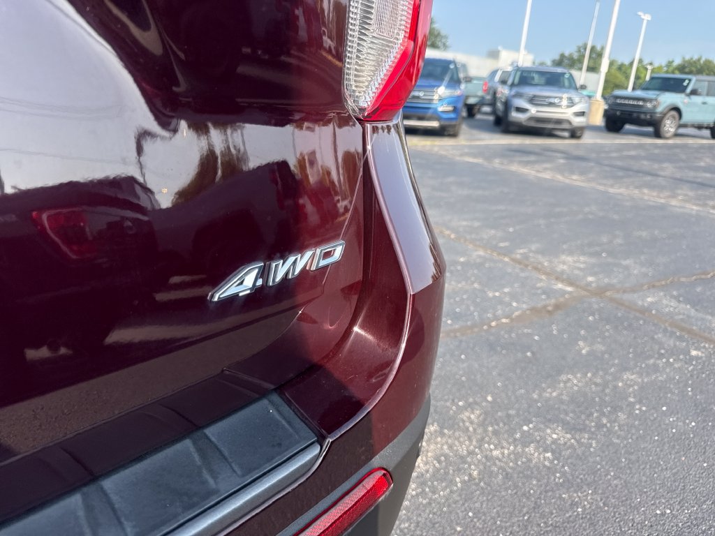 Used 2023 Ford Explorer XLT w/ Equipment Group 202A AWD/4WD image 14