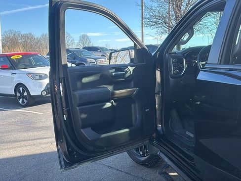 Used 2019 Chevrolet Silverado 1500 LT Trail Boss image 11