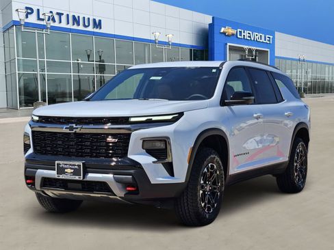 New 2027 Chevrolet Traverse Z71 w/ Driver Confidence Package AWD/4WD image 2