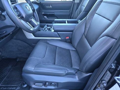 Used 2024 Toyota Tundra Limited AWD/4WD image 18