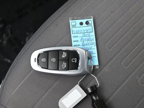 Used 2024 Hyundai Santa Cruz SEL FWD image 18