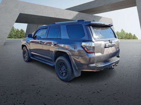 Used 2019 Toyota 4Runner SR5 Premium image 3