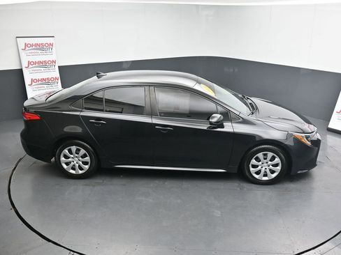 Used 2021 Toyota Corolla LE image 34