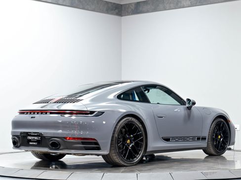 Used 2024 Porsche 911 Carrera image 18