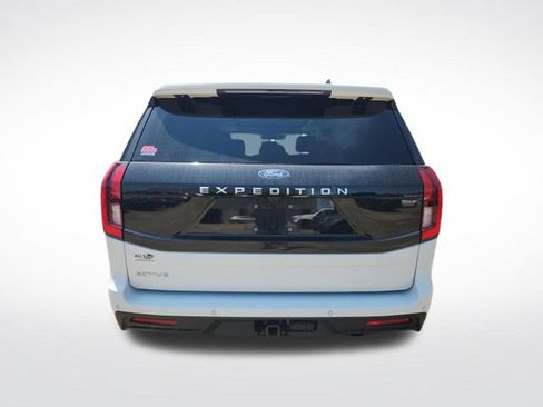 Used 2025 Ford Expedition Active AWD/4WD image 7