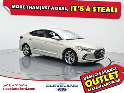 Used 2017 Hyundai Elantra Limited w/ Limited Tech Package 04