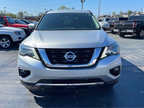 Used 2017 Nissan Pathfinder SL AWD/4WD image 8