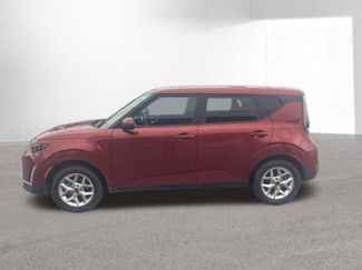 Used 2025 Kia Soul LX w/ LX Technology Package FWD video 1