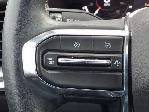 Used 2023 GMC Canyon Denali image 23