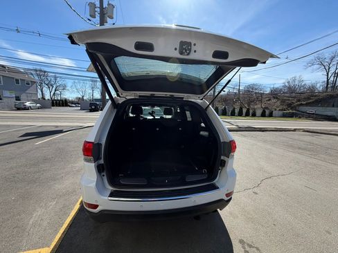 Used 2016 Jeep Grand Cherokee Limited image 26