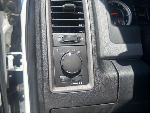 Used 2016 RAM 1500 Tradesman w/ Popular Equipment Group AWD/4WD image 16
