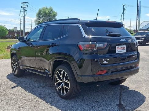 Certified 2025 Jeep Compass Limited w/ Elite Group AWD/4WD image 4