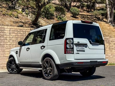 Used 2016 Land Rover LR4 HSE image 16