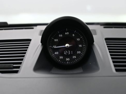 Certified 2024 Porsche 911 Carrera RWD image 11