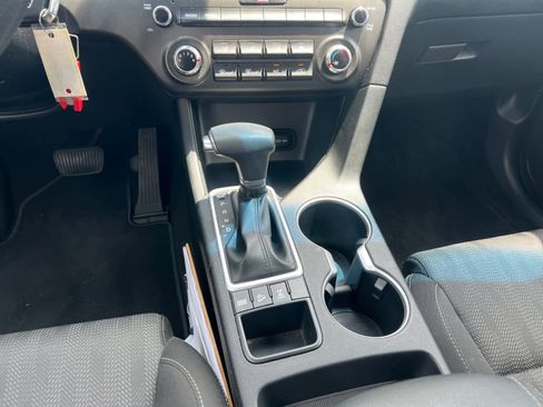 Used 2021 Kia Sportage LX image 14