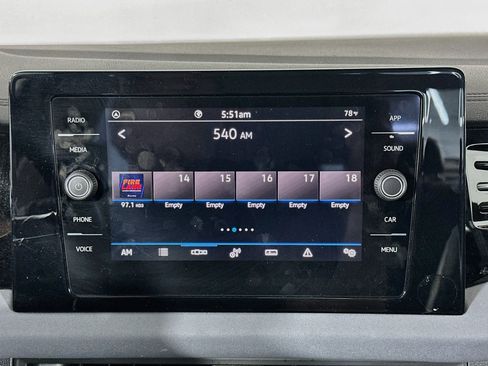 Used 2025 Volkswagen Jetta SE FWD image 22