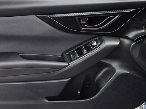 Used 2021 Subaru Crosstrek 2.0i Premium w/ Moonroof Package image 16