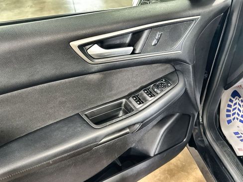 Used 2019 Ford Edge SE w/ SE Fleet Driver's Package FWD image 14