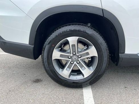 New 2025 Honda Pilot EX-L image 10