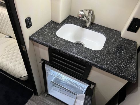 Used 2021 Mercedes-Benz Sprinter 3500 image 19