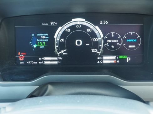 Used 2025 Toyota Sequoia Platinum AWD/4WD image 29